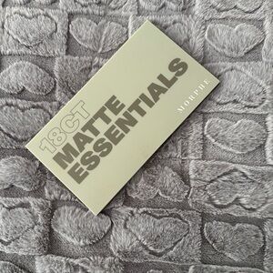 Morphe 18CT Matte Essentials Eyeshadow Palette